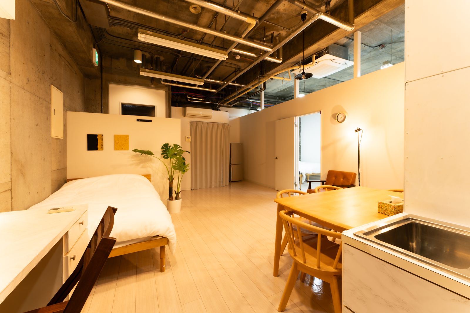 夜の室内
